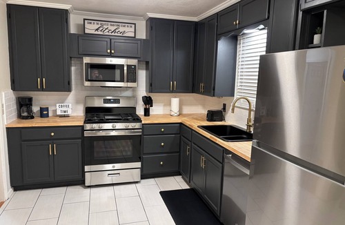 Amarillo House | 3-bedroom house in peaceful Amarillo with WiFi, AC