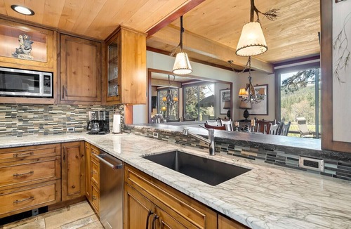 Graeagle House | 3 Bedroom Property with Golf Course Views