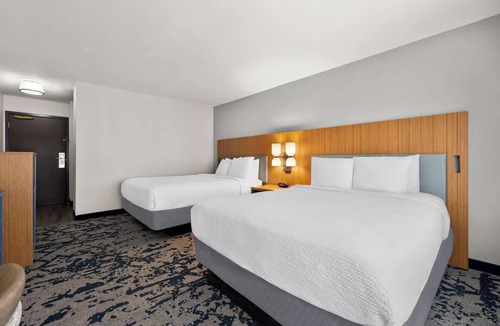 South Baton Rouge Hotel | 3 Business-Friendly Rooms Near Key Baton Rouge Locations For a Hassle-Free Trip