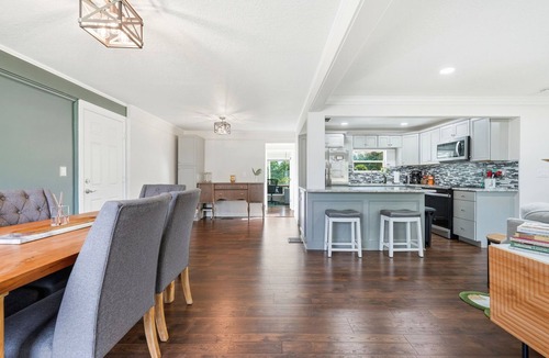 Mount Dora House | 3 Mins to Downtown Mount Dora~Spacious~Renovated
