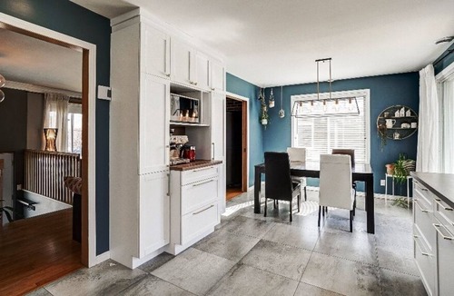 Laval Apartment | #300 Spacious, bright unit with pool, backyard and parking