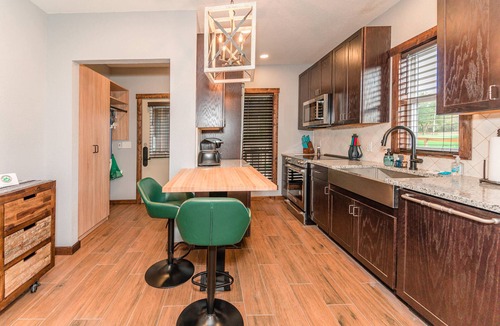 Bronson Cottage | 35 minutes from both Gainesville and Ocala, 20 minutes from HITS