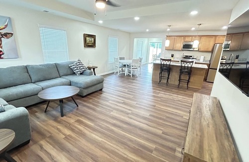 Jeffersonville House | 3805 Hamburg pike,New Home 2025, perfect for a family ,With a Jacuzzi hot tub,