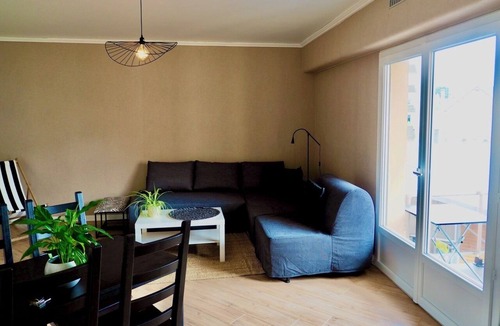 Parame Apartment | 38m2 studio with balcony next to Rochebonne beach in St Malo, Brittany