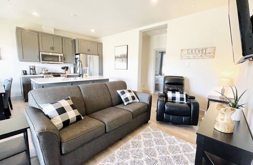 Grand Elk Ranch House | 3BD, 2.5BA, Deck, Golf, 5 min Ski Granby, 25 min WP, Dogs Welcome,