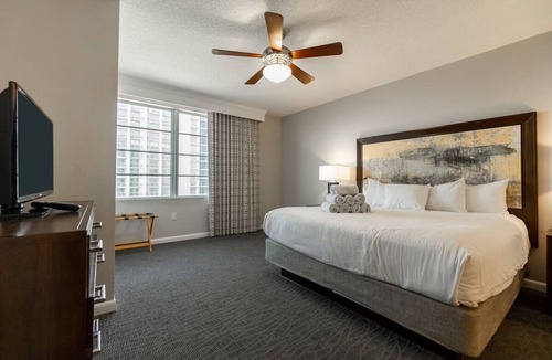 Smith's Memento Resort | 3BD/Daytona - Beach, Pools, Lazy River, Bar, Slides