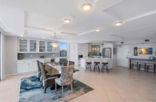 Villa Sabine Condo | 3BR Panoramic Island View + Washer/Dryer ~ Onsite Pool/Grills/Boat Launch