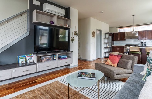 Genesee House | 3BR|Skyline View Rooftop&Yard|WS Junction|SophariA