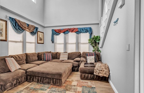 West University House | 3BR Villa Game Room, Fireplace In Reno