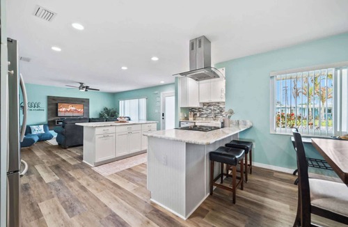 Venetian Way House | 3BR Waterfront Home with Pool & Kayaks