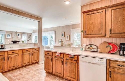 Lexington House | 4 Acres, 4 Bedrooms and 110+ Feet of Beach on Lake Huron!