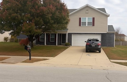Brownsburg House | 4 Bed Luxurious house near Indiana international Airport