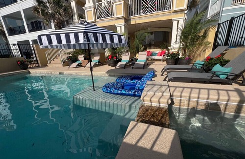 Palm Coast Cottage | 4 Bedroom Beach Bliss