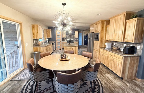 Sundance House | 4-bedroom house in enchanting Devils Tower with Hottub and Swim Spa