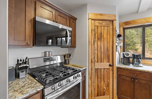 Deadwood Cabin | 4 BR Rustic home with Log Accents and fire pit on very convenient location