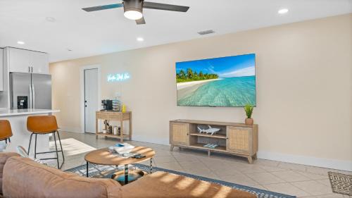 Cocoa Beach House | 4 Fully Licensed 2BR Units 8BR Total Sleeps 20 Walk to Beach and Downtown