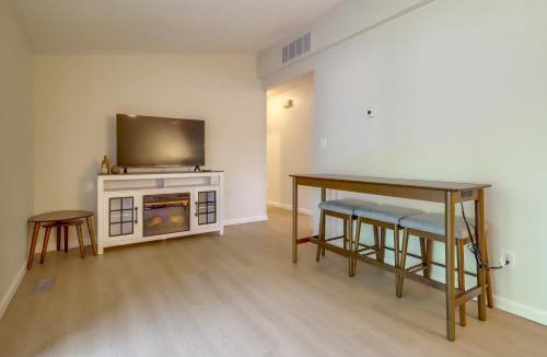 Mitchell House | 4 Mi to U-M Campus! Quiet Family Home w/Yard