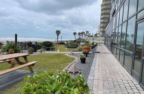 Daytona Beach Condo | 4 studios 4 bathrooms - Family & Friends Beach Retreat - Sleeps up to 20