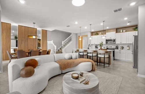 Clermont House | 5 BD/4.5 BA/Windsor Cay (16194 CC)