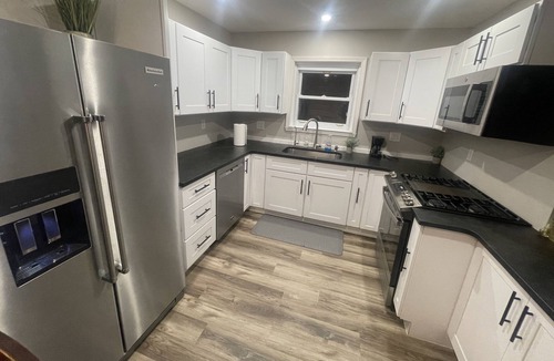 West Bloomfield House | 5 Bedroom Freshly Updated Home!