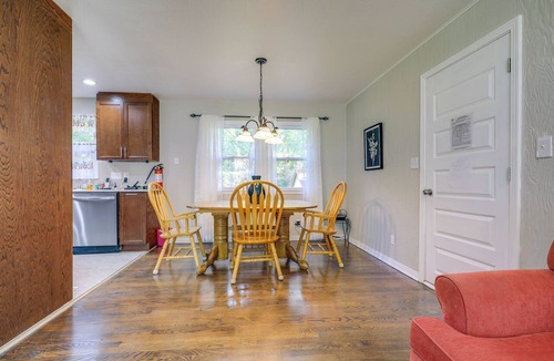 Kansas City House | 5 Mi to Kansas City Stadium! Bright Home w/Yard