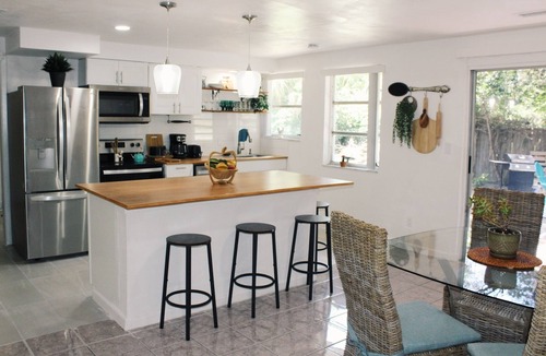 Spring Hill House | 5 mins from Weeki Wachee Park- Fully Fenced 3 Bedroom House