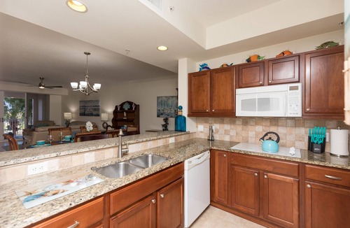 Palm Coast Condo | 5★ Resort-Style Retreat, Sunset Cruises, Boat/Jetski Rentals, Beach & Dolphins