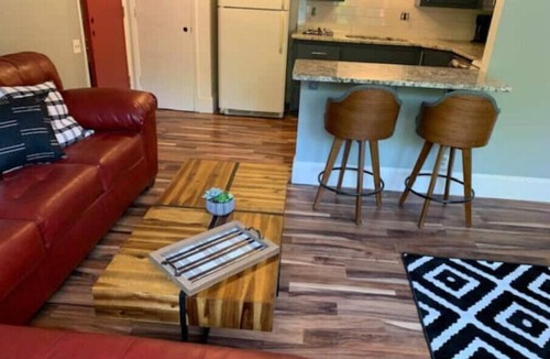 Green Bay Apartment | #6 Bear Bungalow: Ritchie’s Titletown Suites