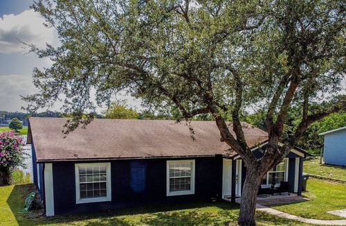Ocoee House | ★6 guest ★ 4 beds ★2 baths ★ jacuzzi