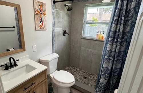 Vero Beach Apartment | 875 Oasis #4 Location!