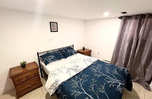 North York House | 8mins to Pearson airport -2mins to shopping mall & HW 401