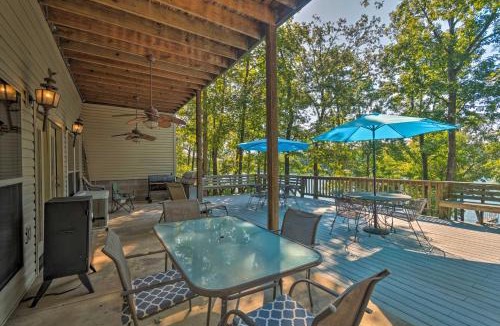 Jones Mills House | 9 Mi to Hot Springs: Lake Catherine Home w/Dock
