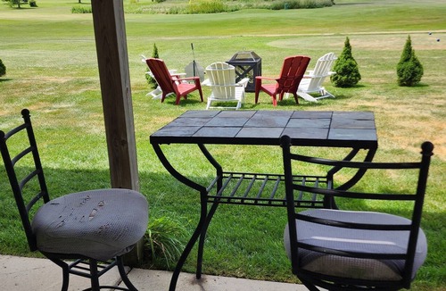 Oregon House | A Best Value! Nice 2+ bdrm home on Foxboro GC in Oregon. 10 Minutes to Madison!