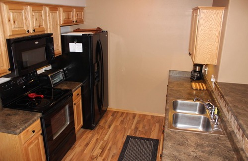 Show Low Cabin | A Cozy, Clean and Quiet Cabin under the Ponderosa Pine!