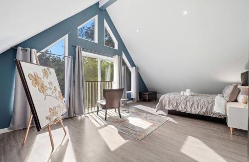 Tiny House | A Frame cottage 1 min from Beach BBQ and Firepit