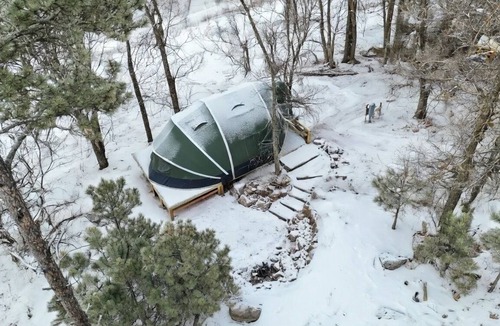 Hermosa Cabin | A Peaceful Winter Glamping Hideaway