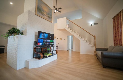 Little Elm House | A Quiet Lakefront Retreat for Relaxed Getaways
