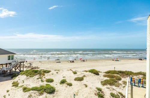 San Luis House | A'Wave From It All - WOW View, Steps to Beach Entrance!