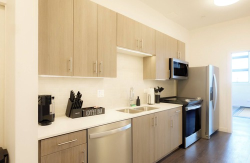 Washington Apartment | Above The Roots - Elegant Studio Stay