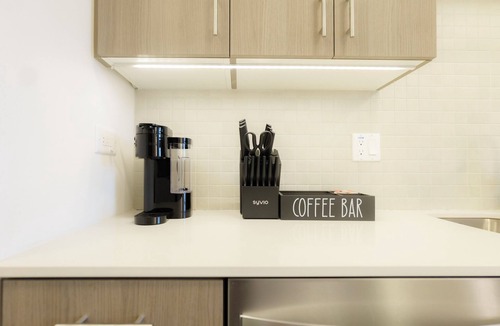 Washington Apartment | Above The Roots - Elegant Studio Stay