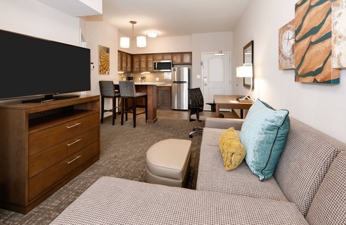 Downtown Oklahoma City Apartment | Accessible 1BR 2-Qn Suite | Pool + Free Breakfast
