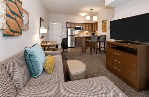 Downtown Oklahoma City Apartment | Accessible 1BR 2-Qn Suite | Pool + Free Breakfast