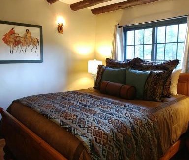 Cascade Hotel | Adobe Inn at Cascade