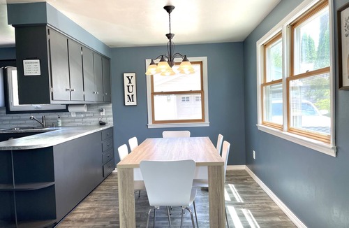 Sheboygan Falls House | Adorable 3 bedroom home in historic Sheboygan Falls