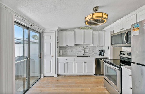 North Causeway Cottage | Adorable Intercoastal Villa For Rent