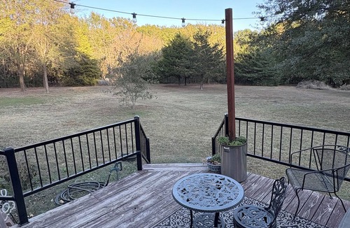 Albany House | Adorable Rustic Getaway -Country Charm Awaits!