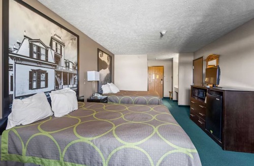 El Paso Hotel | Adventure Between Cities | Affordable El Paso Comfort Near Peoria | 3 Units