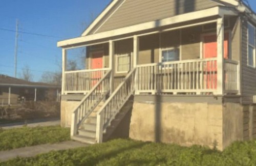 Plum Orchard Apartment | Affordable Duplex/4 Beds with 2 bath