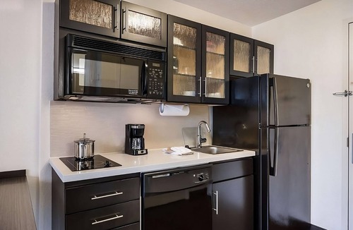 Northeast Heights Hotel | Affordable Getaway! 3 Classy Units, Short Drive to Old Town Albuquerque