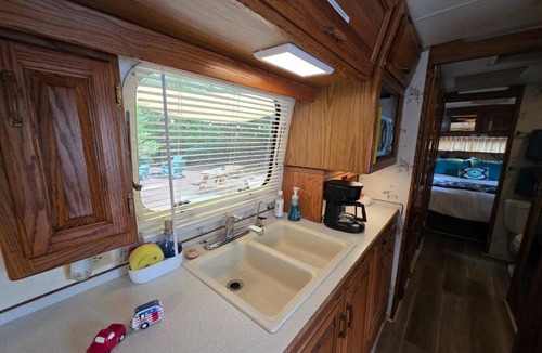 Lawton Other | Airstream w flush toilet city water hot tub